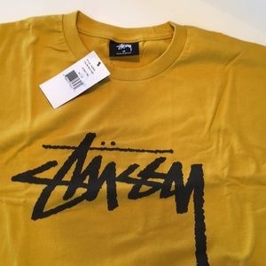 STUSSY short sleeve mustard tee